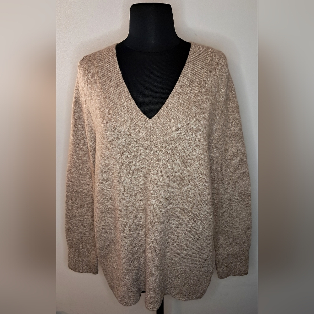 A New Day Women's Oatmeal V-Neck Oversized Pullover Sweater NWT